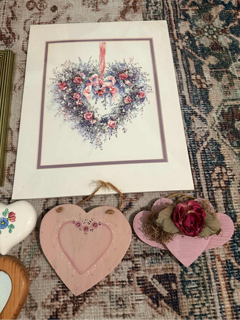 Vintage Pink and White Heart Wall Art Set - Picture 3 of 8